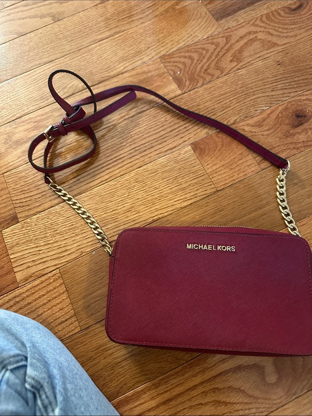 Michael Kors Saffiano Leather Crossbody Wallet - Raspberry
